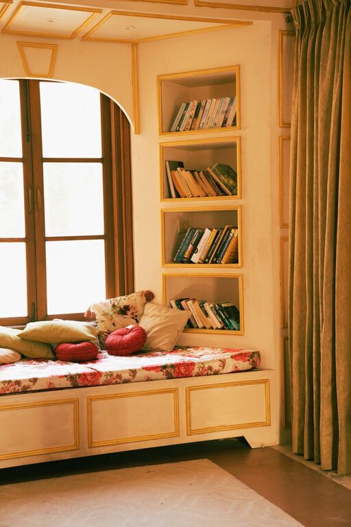 How to Create a Cozy Reading Nook in Any Room